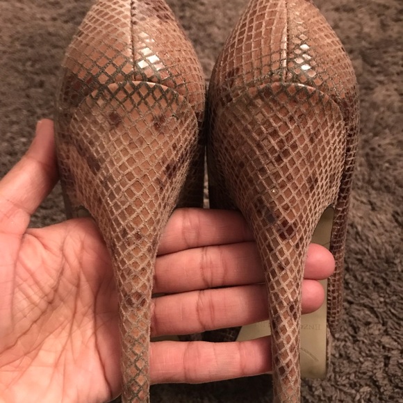 Pumps - Picture 4 of 6